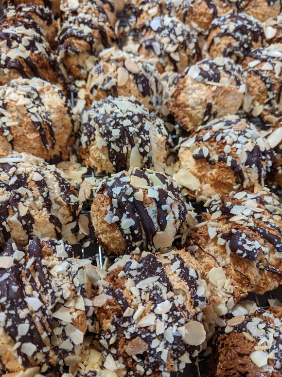 Chocolate Almond Coconut Macaroons [V/GF]